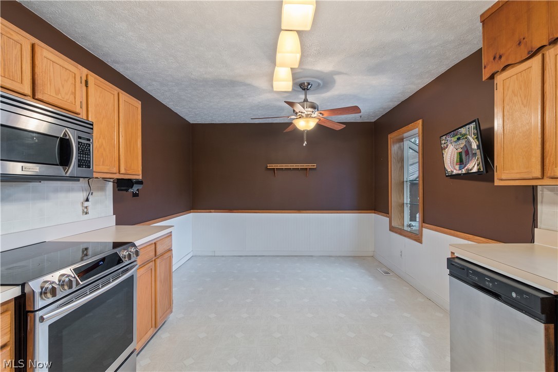 34029 Lorain Road North Ridgeville, OH 44039 - Photo 8 of 30 Gallery Image 8