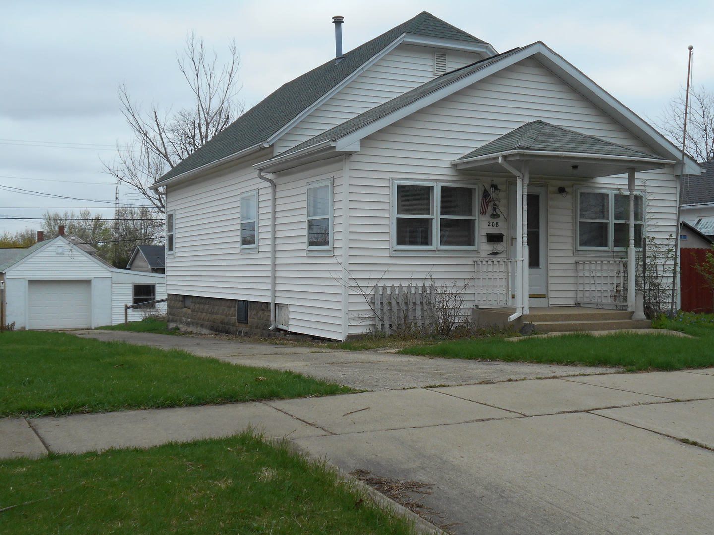 208 West Cleveland Street Spring Valley, IL 61362 - Photo 9 of 13