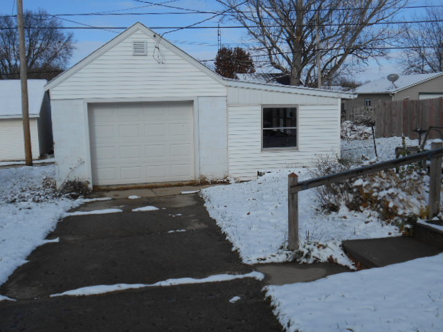 208 West Cleveland Street Spring Valley, IL 61362 - Photo 10 of 13