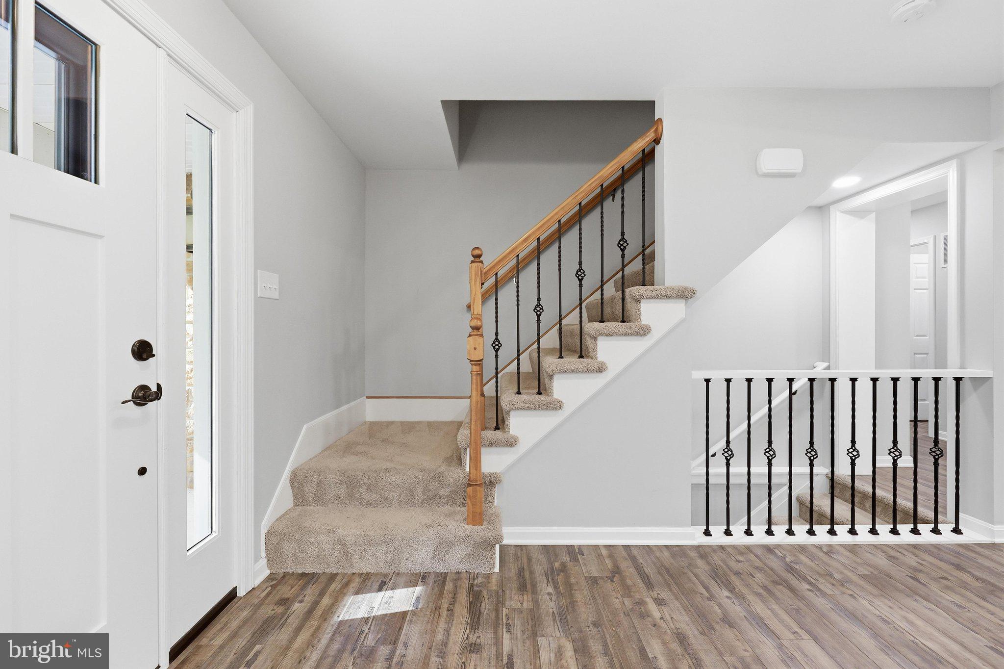 11441 Pleasant Valley Road Smithsburg, MD 21783 - Photo 19 of 66 Stairs