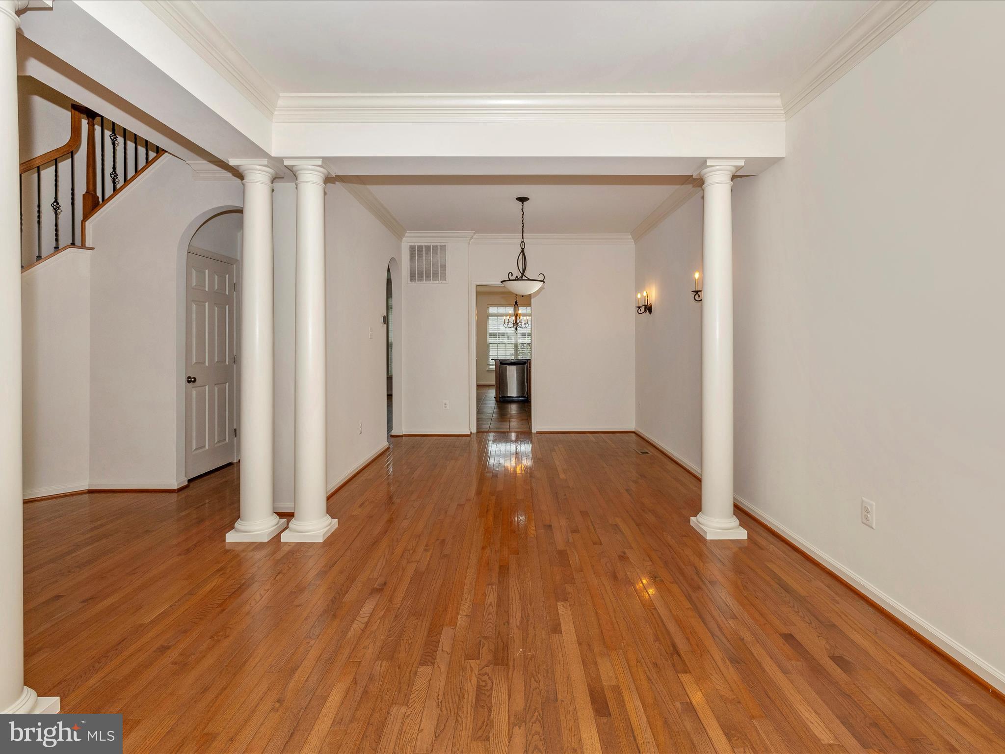 2526 Mill Race Road Frederick, MD 21701 - Photo 8 of 68 Living Room