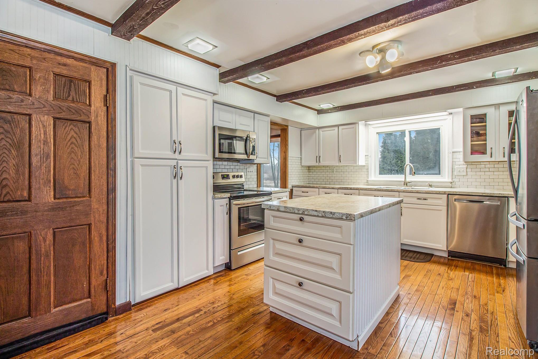 640 Holt Road Williamston, MI 48895 - Photo 15 of 42 IMG_4186.jpg