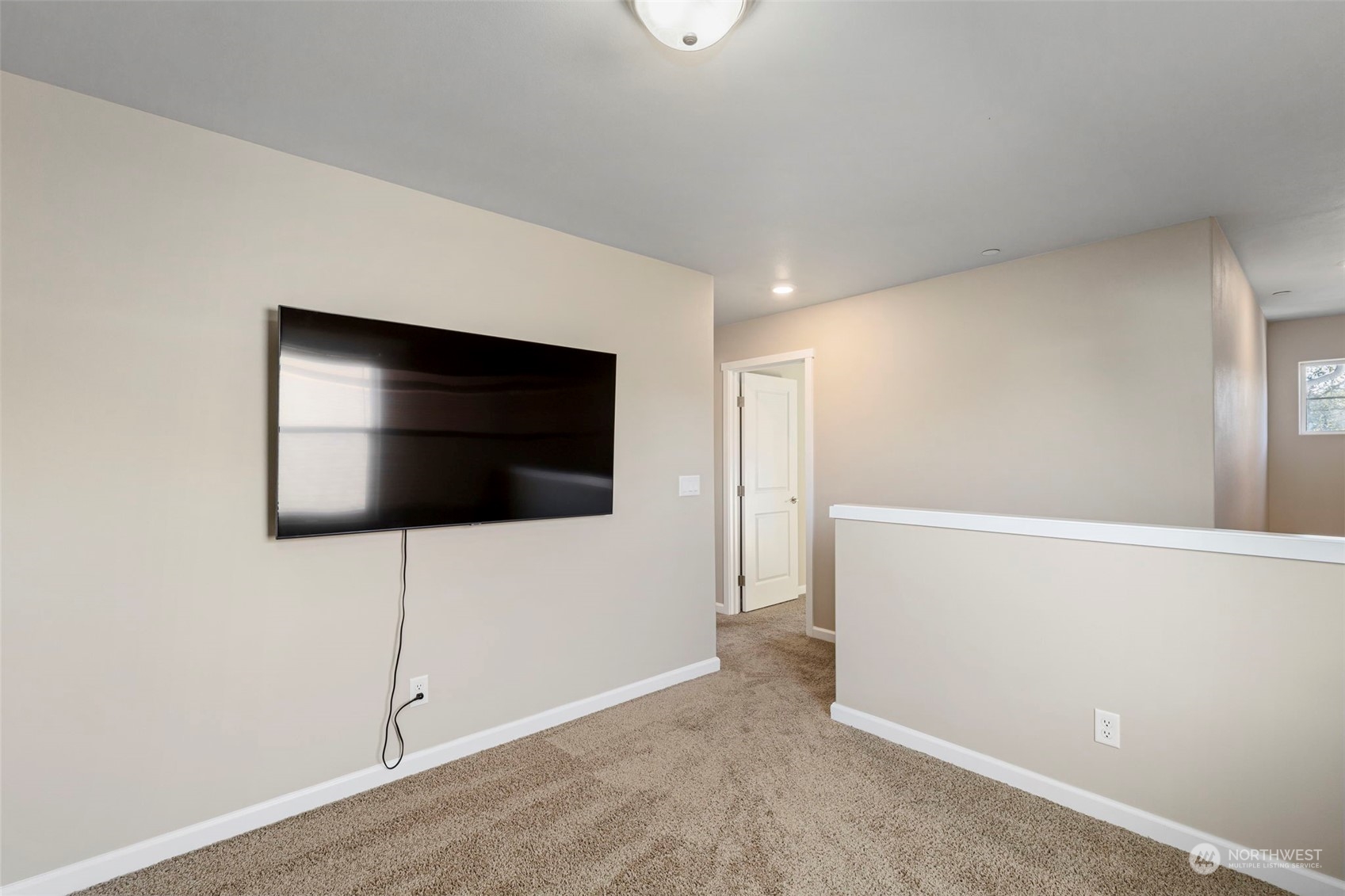 182 Russell Road Bremerton, WA 98312 - Photo 14 of 30 Gallery Image 14