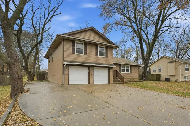 $340,000 | 11018 North Kenwood Avenue, Kansas City, MO 64155