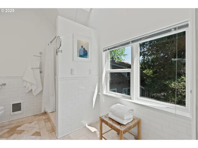 $1,175,000 | 1912 Northeast 11th Avenue, Portland, OR 97212