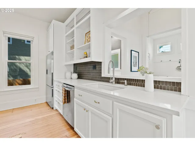 $1,175,000 | 1912 Northeast 11th Avenue, Portland, OR 97212