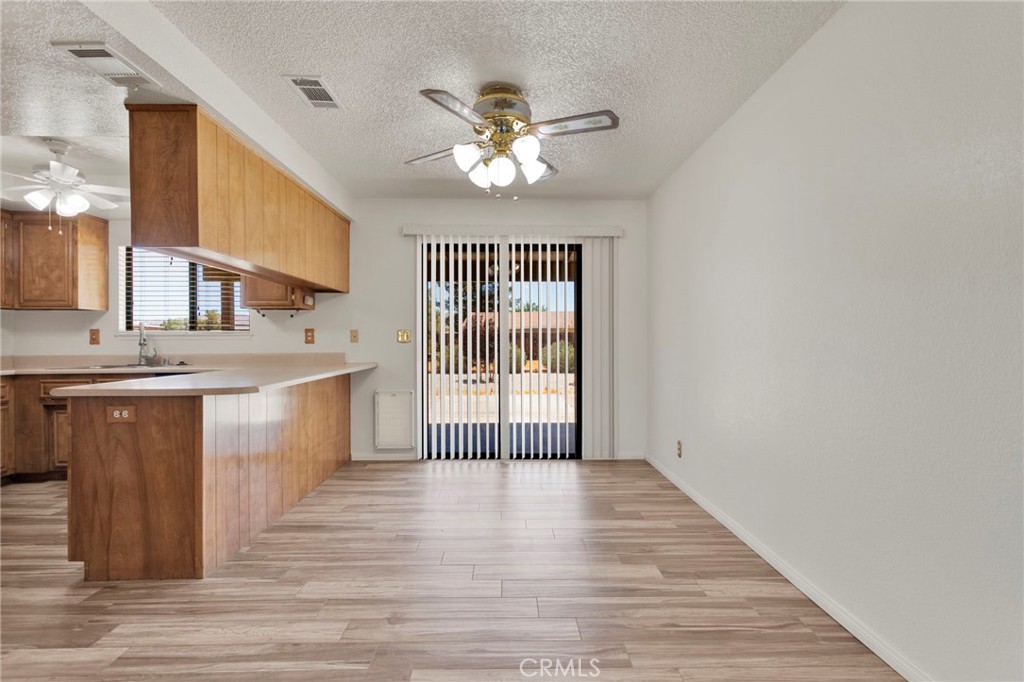 14475 Pioneer Road Apple Valley, CA 92307 - Photo 9 of 32
