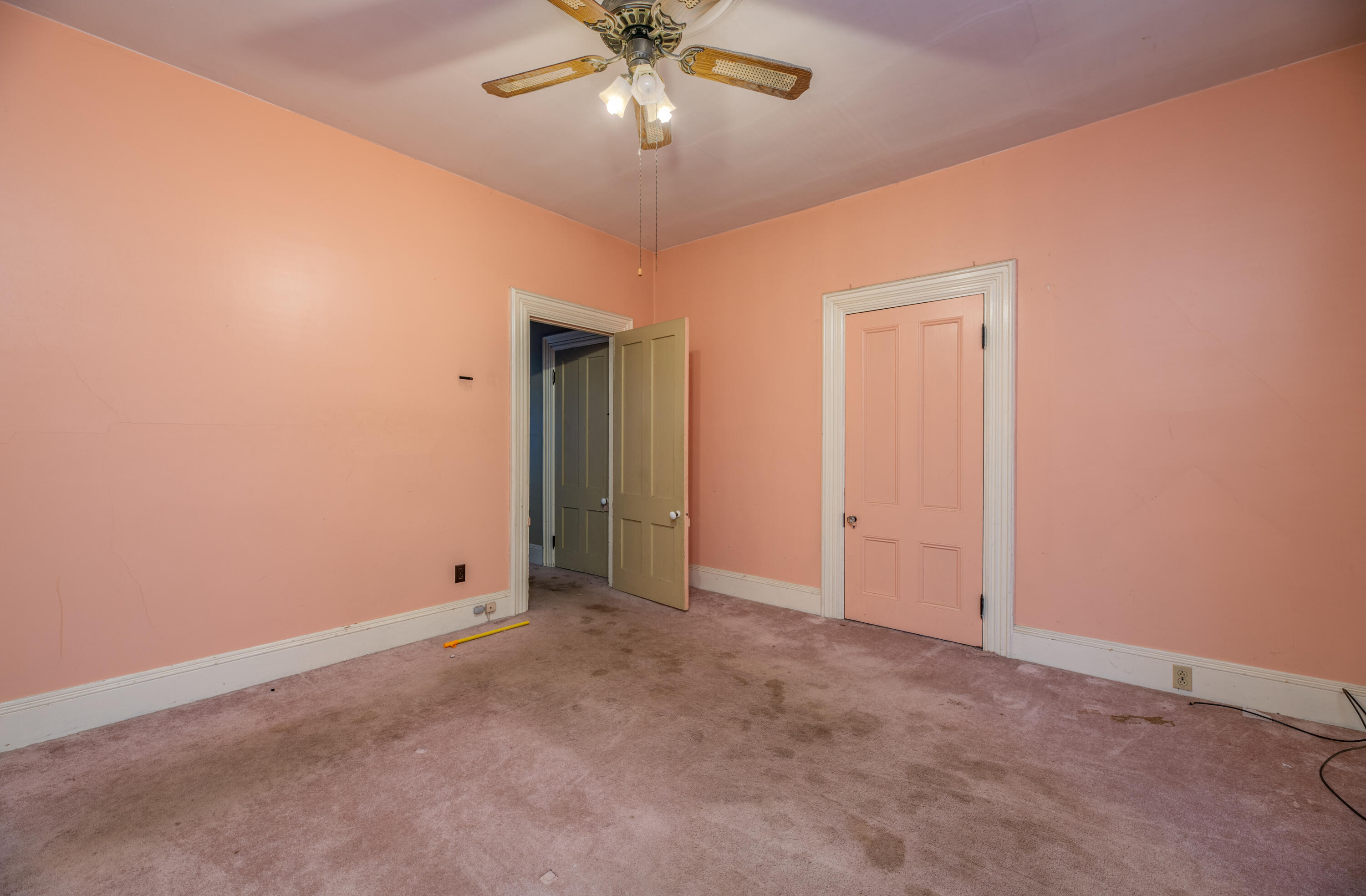 102 Spring Street Gardiner, ME 04345 - Photo 11 of 38 Interior33