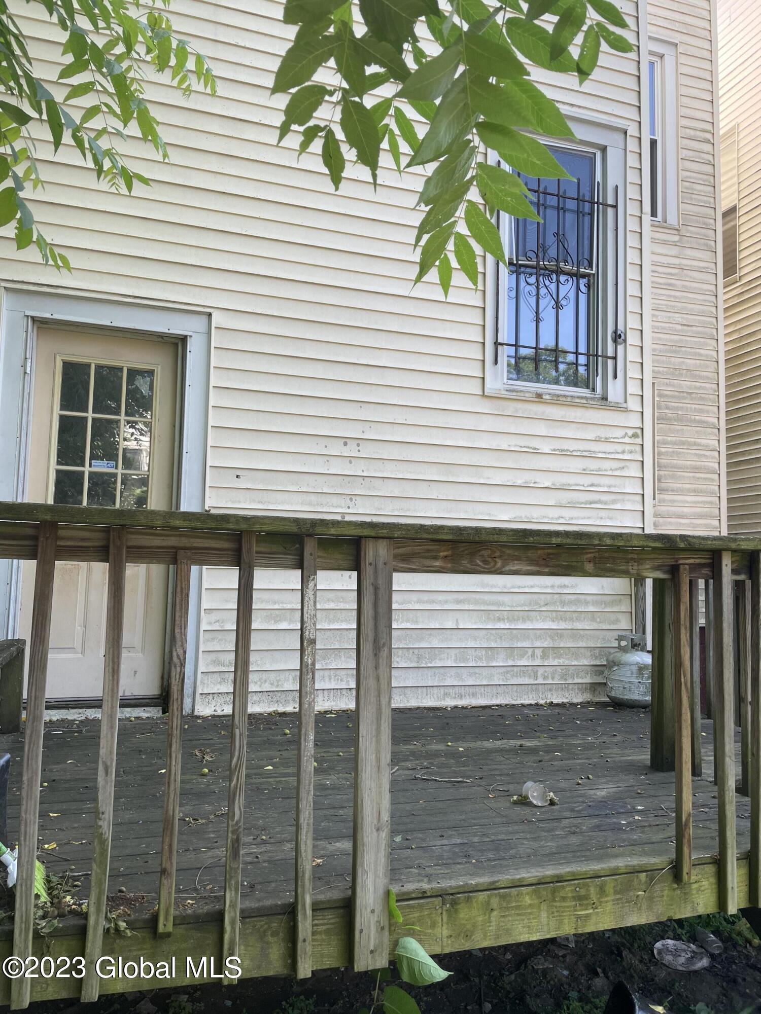 329 2nd Street Albany, NY 12206 - Photo 2 of 19 016094E8-8D2B-4839-B440-85C7433BD38C