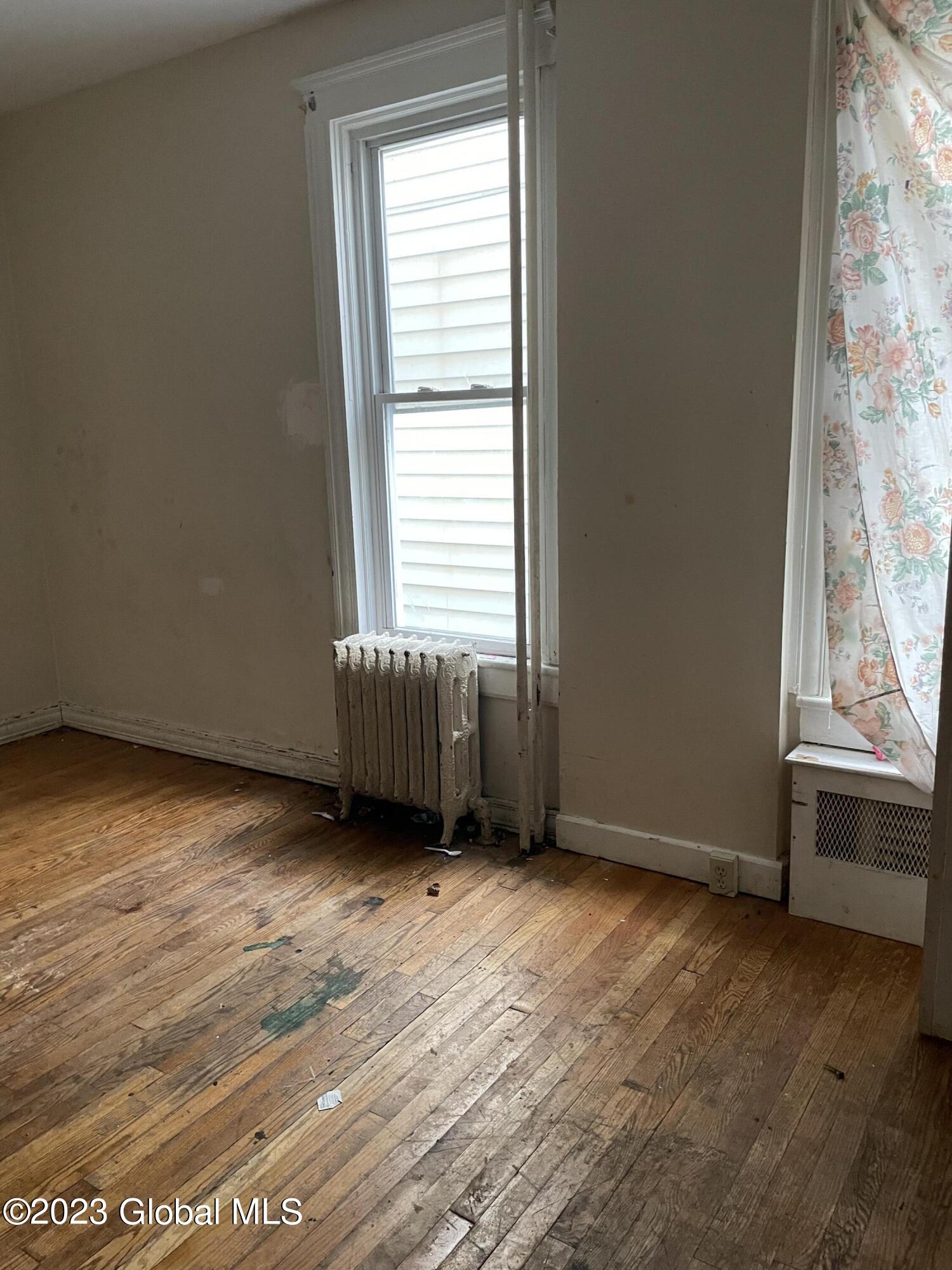 329 2nd Street Albany, NY 12206 - Photo 7 of 19 33F7BA34-99DA-43C7-BB9A-3129811B476C