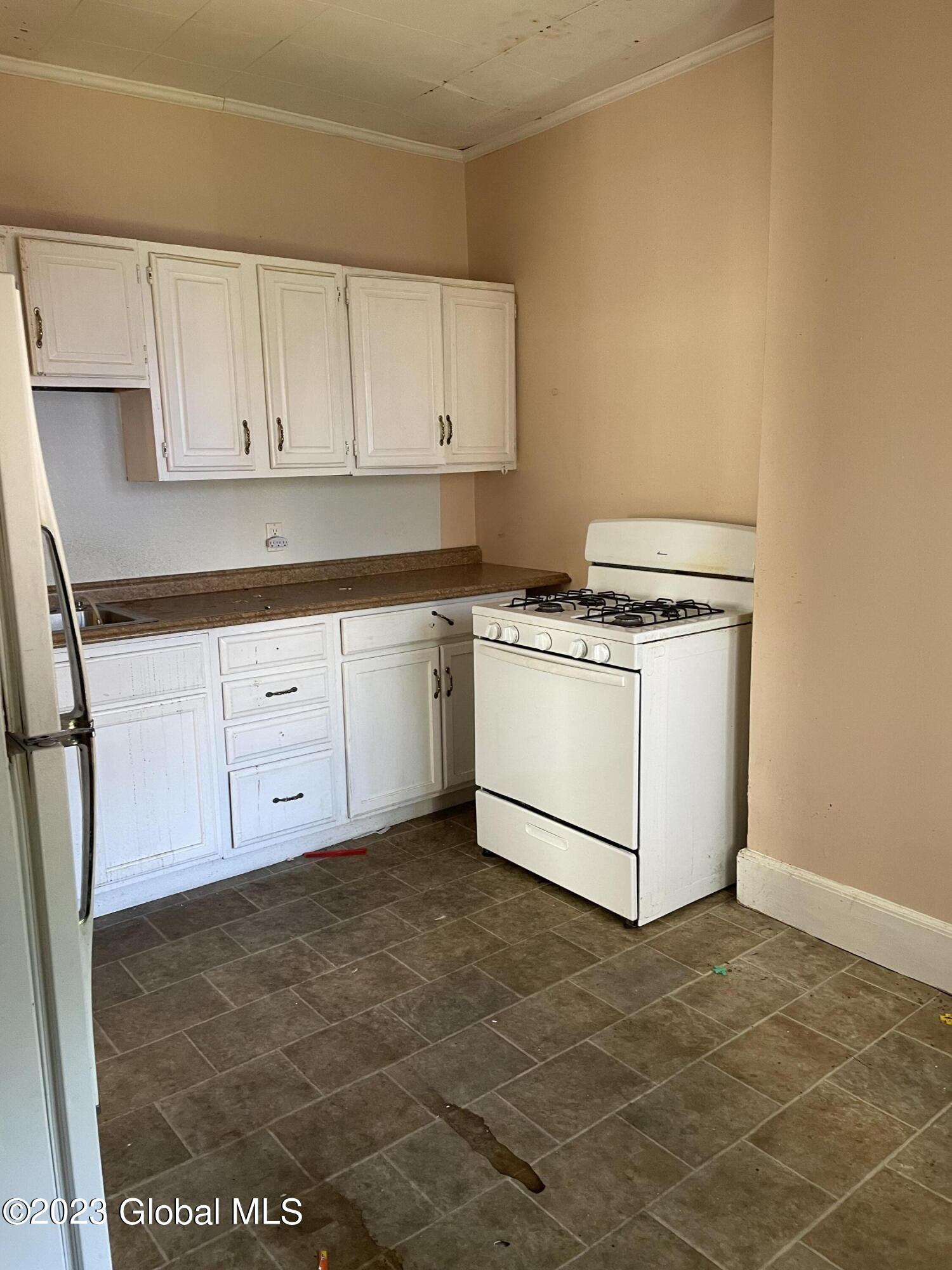 329 2nd Street Albany, NY 12206 - Photo 9 of 19 76618528-2233-457E-8B1A-99596E1BD11F