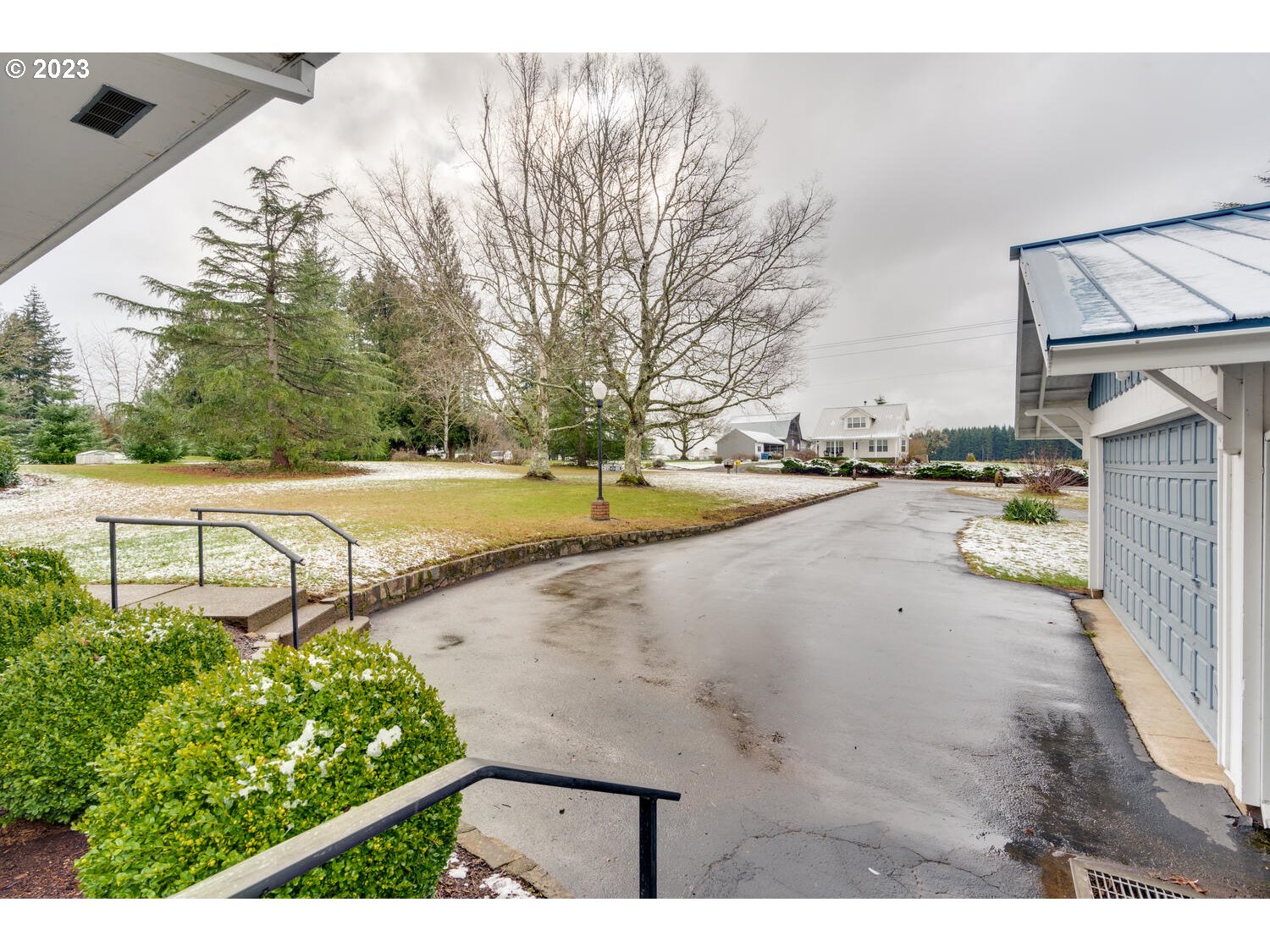 23728 South Springwater Road Estacada, OR 97023 - Photo 27 of 31 a view of a swimming pool with a yard