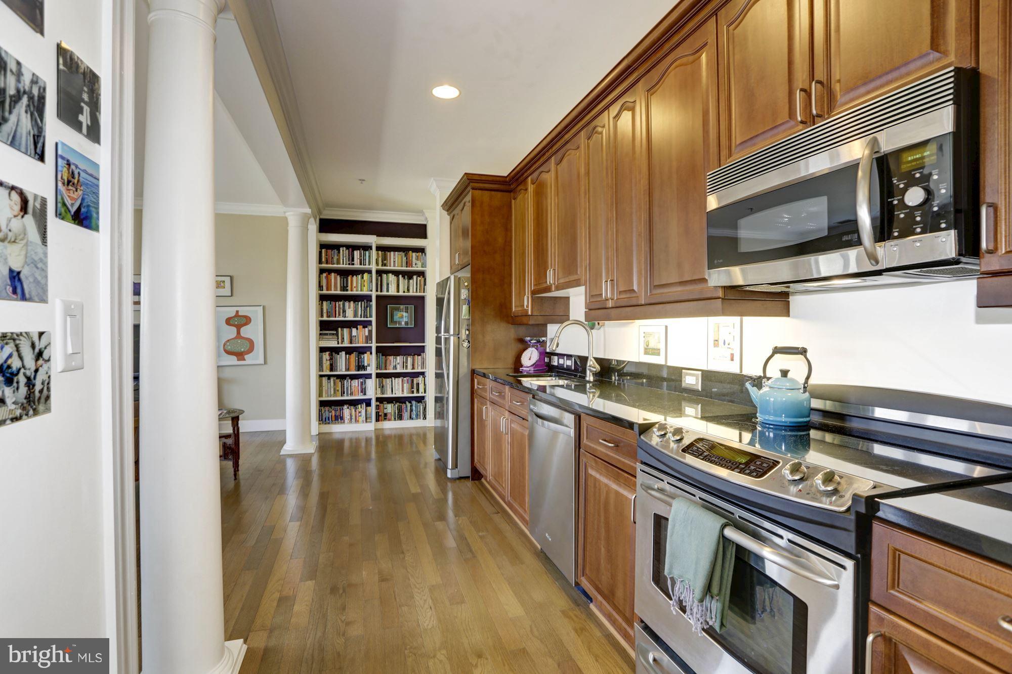 401 13th Street Northeast, Unit 408 Washington, DC 20002 - Photo 6 of 30 Open kitchen
