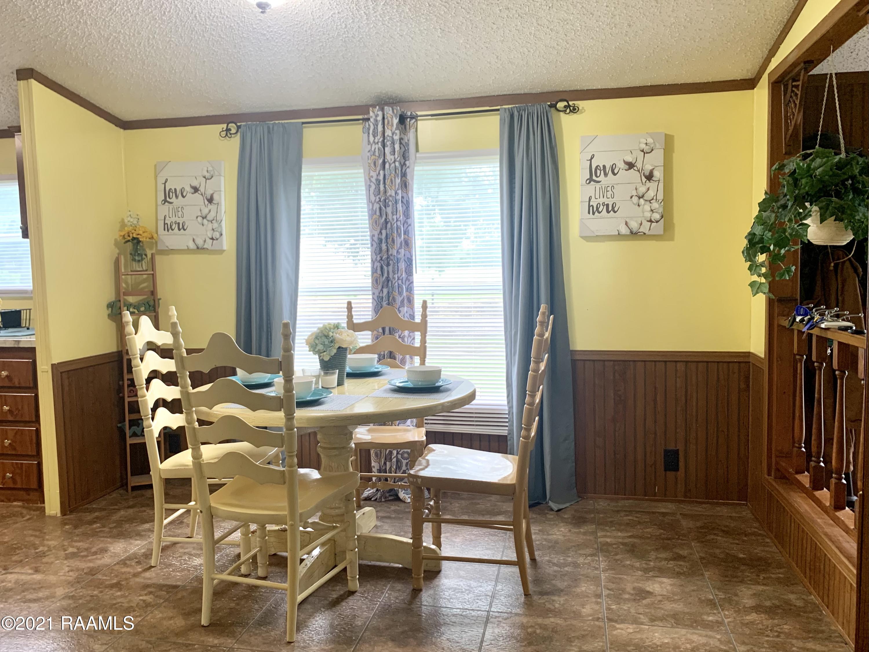 472 Cushman Road Opelousas, LA 70570 - Photo 5 of 16 IMG_3167