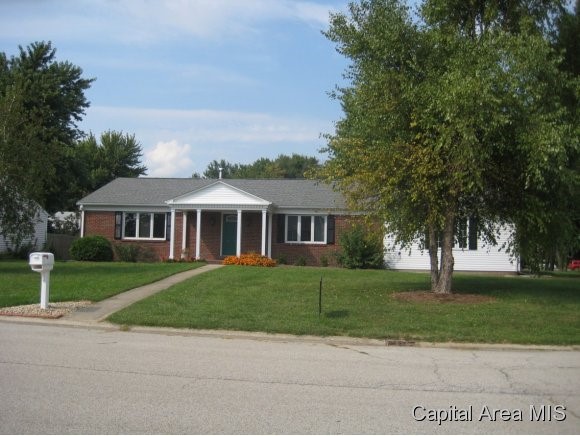 1865 MayField Road Chatham, IL 62629 - Photo 1 of 12 Gallery Image 1