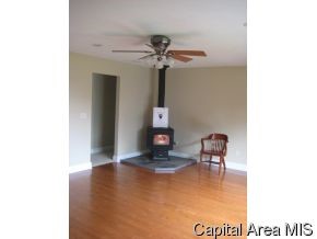 1865 MayField Road Chatham, IL 62629 - Photo 6 of 12 Gallery Image 6