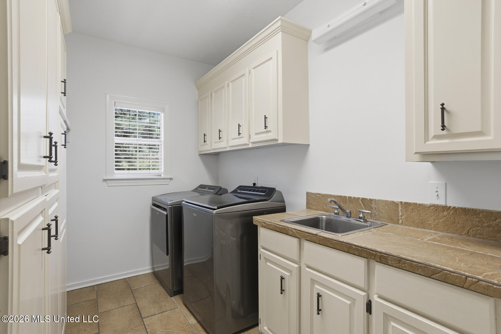 120 Eastpointe Circle Madison, MS 39110 - Photo 44 of 51 Laundry Room