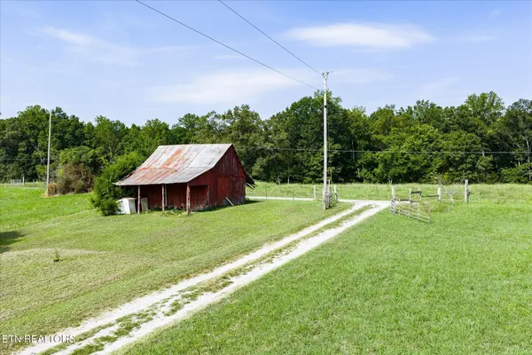 $312,000 | 330 Griffintown Road, Sparta, TN 38583