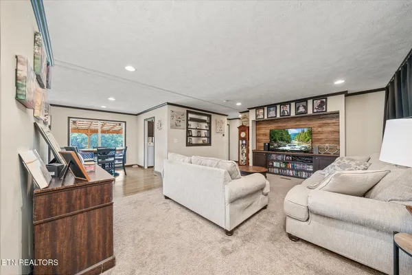 $312,000 | 330 Griffintown Road, Sparta, TN 38583