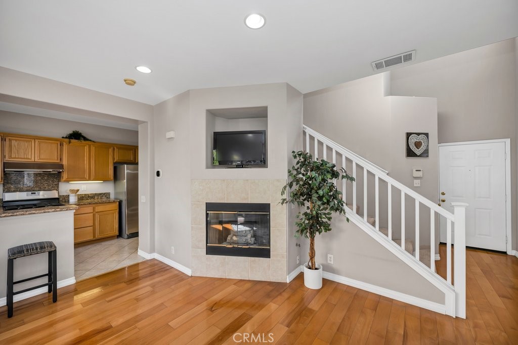 108 Peppertree Lane Monrovia, CA 91016 - Photo 5 of 29