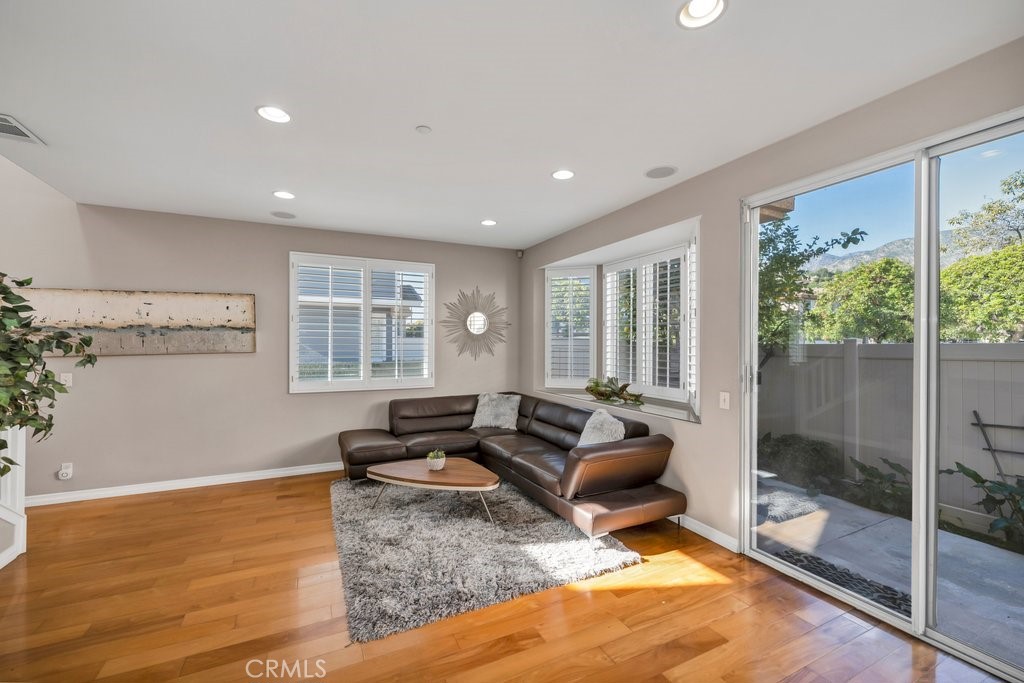 108 Peppertree Lane Monrovia, CA 91016 - Photo 7 of 29