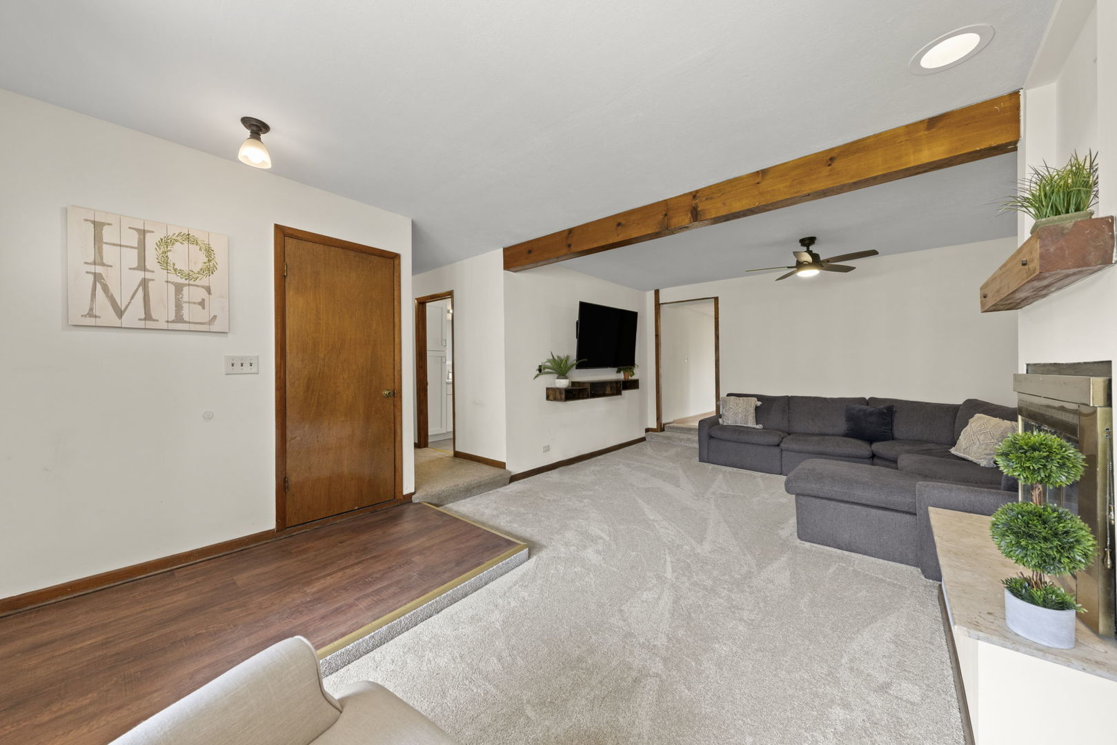 440 West Harrison Road Lombard, IL 60148 - Photo 3 of 17