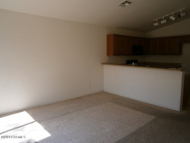 1307 West Vineyard Road Phoenix, AZ 85041 - Photo 12 of 30 Family Room 3