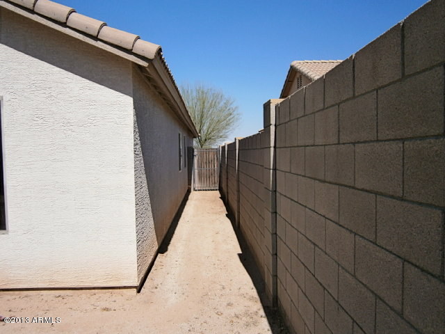 1307 West Vineyard Road Phoenix, AZ 85041 - Photo 24 of 30 Side Yard