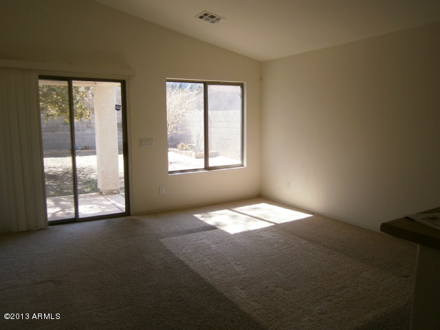 1307 West Vineyard Road Phoenix, AZ 85041 - Photo 10 of 30 Family Room