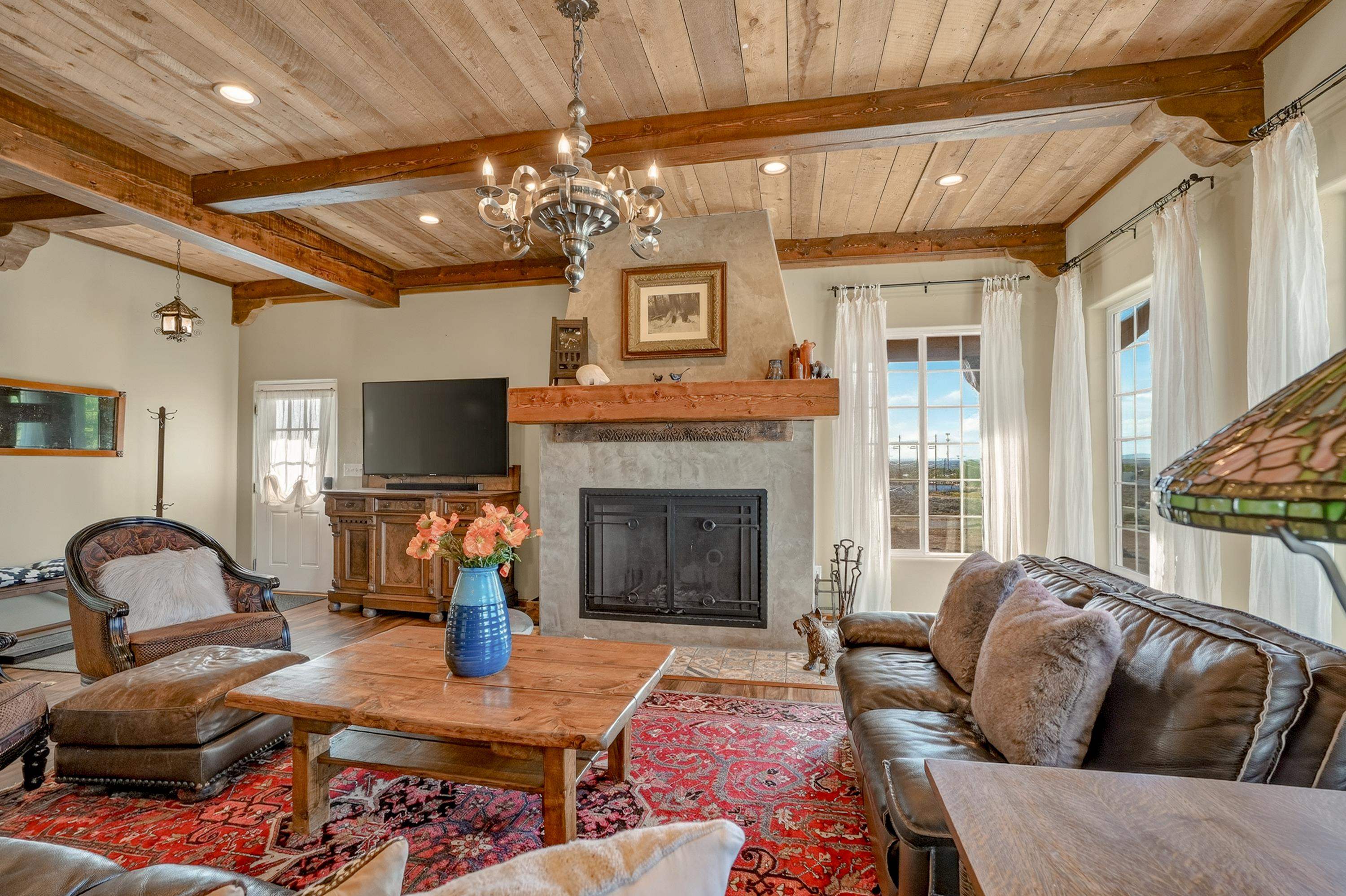 326 Cruz Alta Road Taos, NM 87571 - Photo 4 of 50 Gallery Image 4