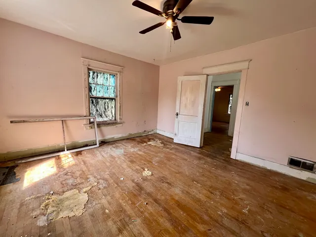 $85,000 | 212 Vine Street, Villa Grove, IL 61956