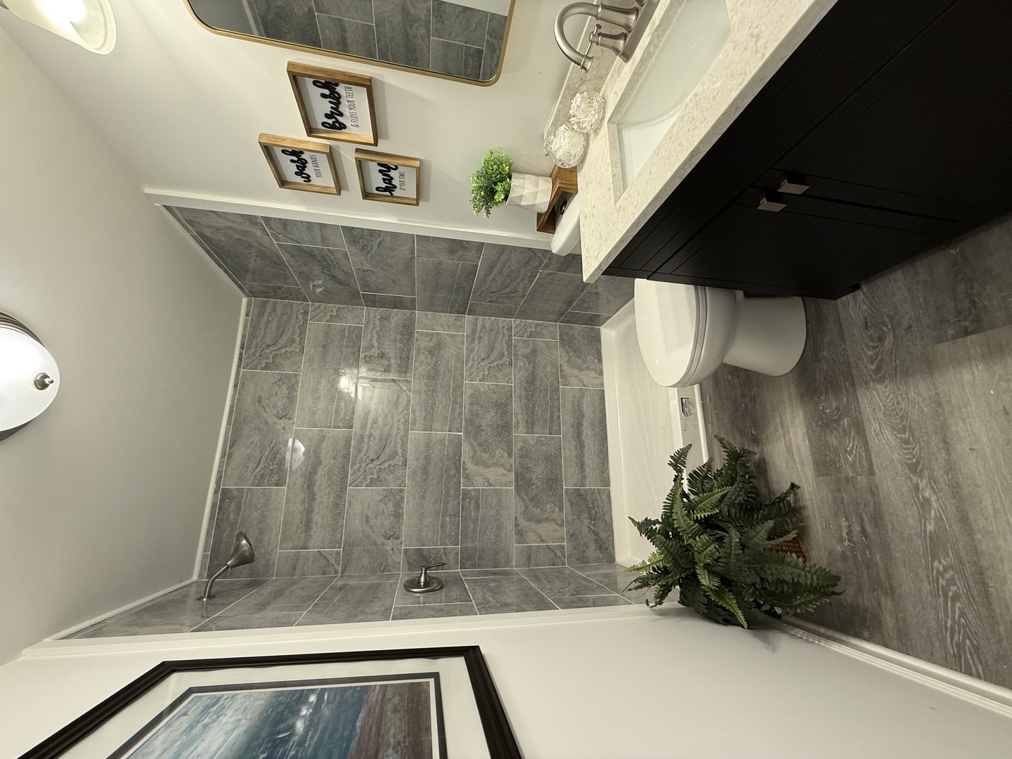 66 Candlegate Circle Matteson, IL 60443 - Photo 16 of 21 a bathroom with a bathtub