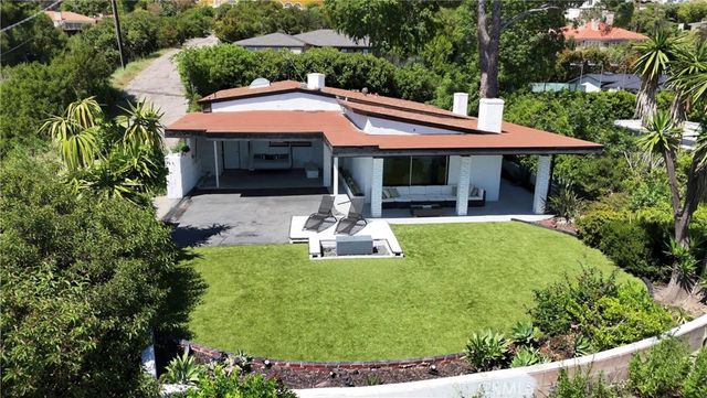 $2,498,000 | 9924 Beverly Grove Drive, Beverly Hills, CA 90210