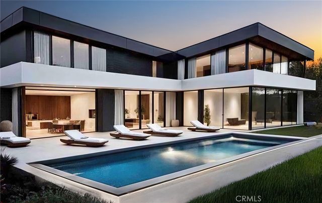 $2,498,000 | 9924 Beverly Grove Drive, Beverly Hills, CA 90210