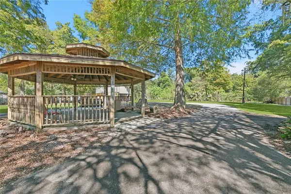 $248,000 | 2600 Farmsite Road, Violet, LA 70092