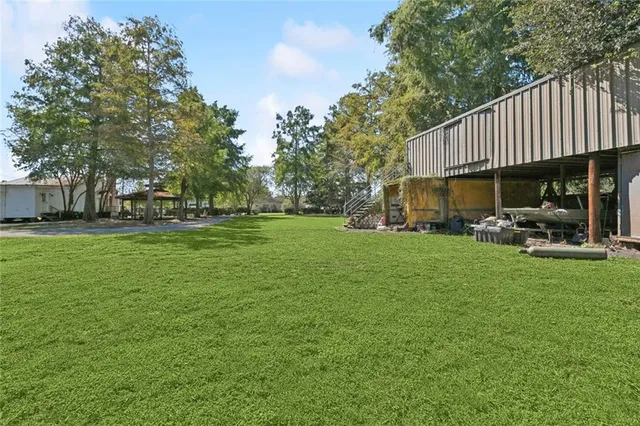 $260,000 | 2600 Farmsite Road, Violet, LA 70092