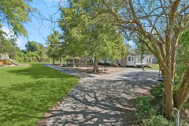 $260,000 | 2600 Farmsite Road, Violet, LA 70092