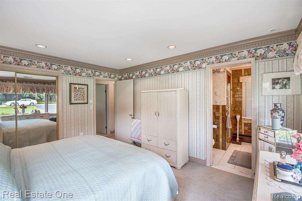 33821 Argonne Road Farmington Hills, MI 48335 - Photo 21 of 39