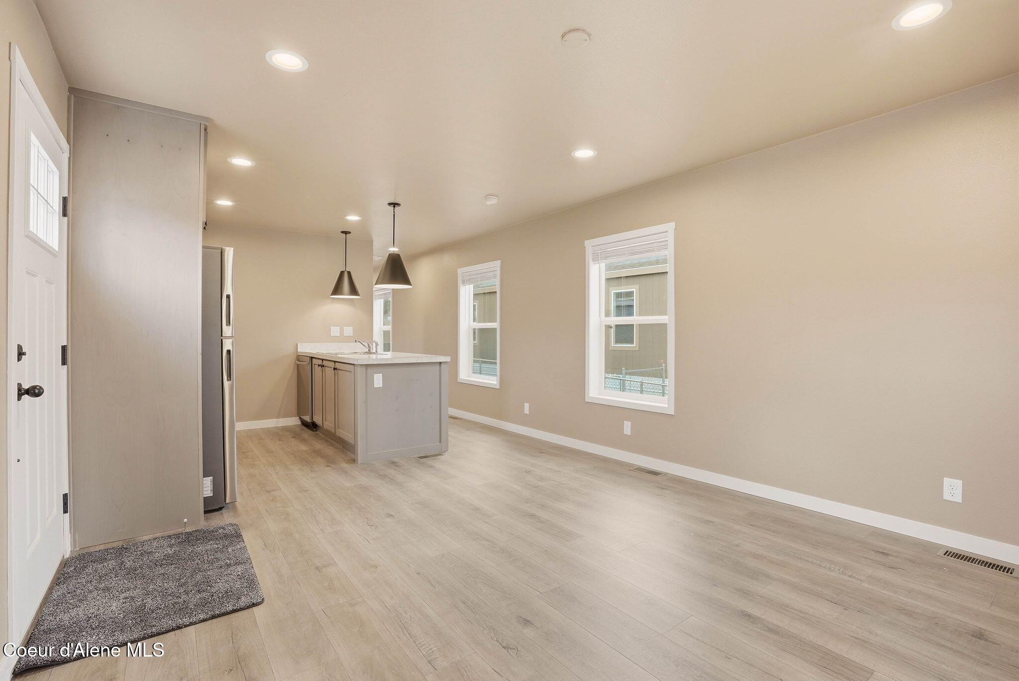 11776 Hauser Lake Road, Unit SPC 15 Hauser, ID 83854 - Photo 4 of 20 Inside-Media- N Hauser-9