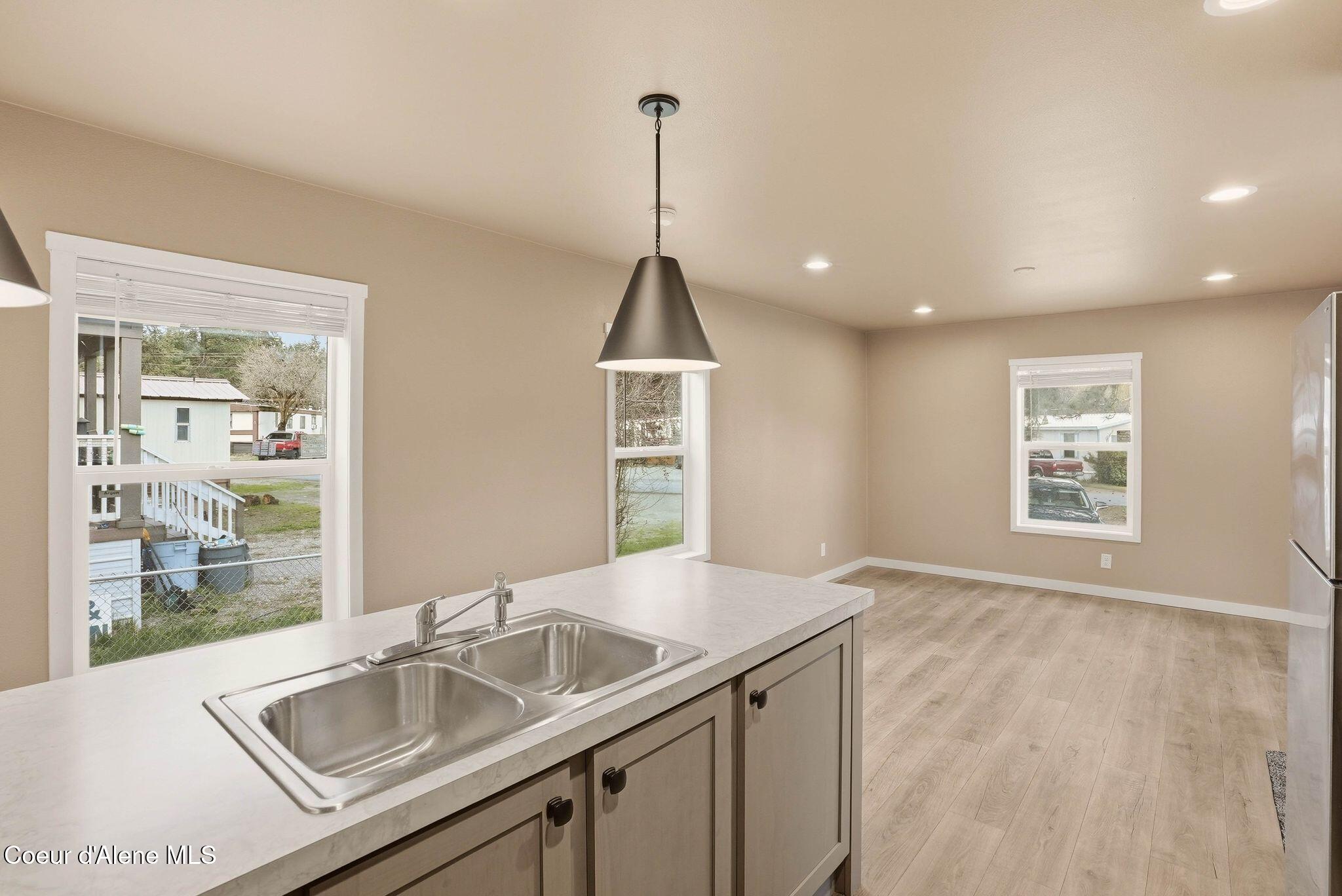 11776 Hauser Lake Road, Unit SPC 15 Hauser, ID 83854 - Photo 7 of 20 Inside-Media- N Hauser-13