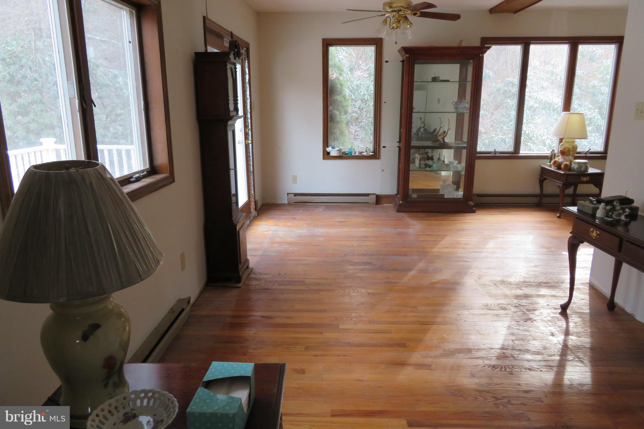 4107 Falls Road Manchester, MD 21102 - Photo 11 of 30 Family Room