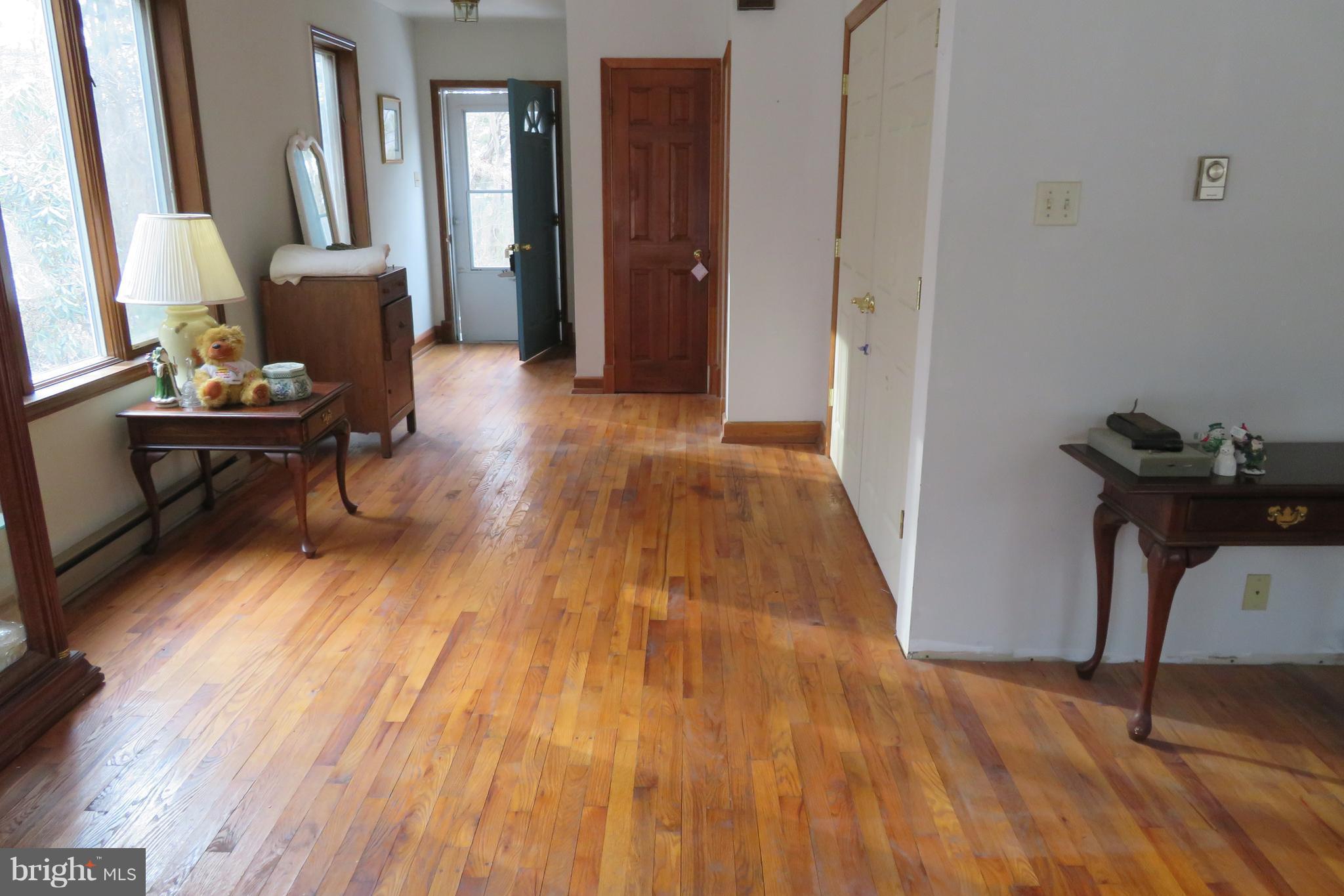 4107 Falls Road Manchester, MD 21102 - Photo 12 of 30 Family Room