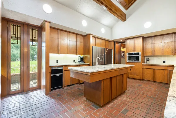 $699,900 | 333 Westover Drive, Clarksdale, MS 38614