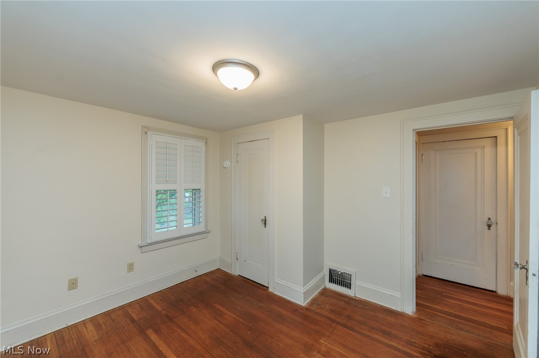983 Dan Street Akron, OH 44310 - Photo 34 of 46