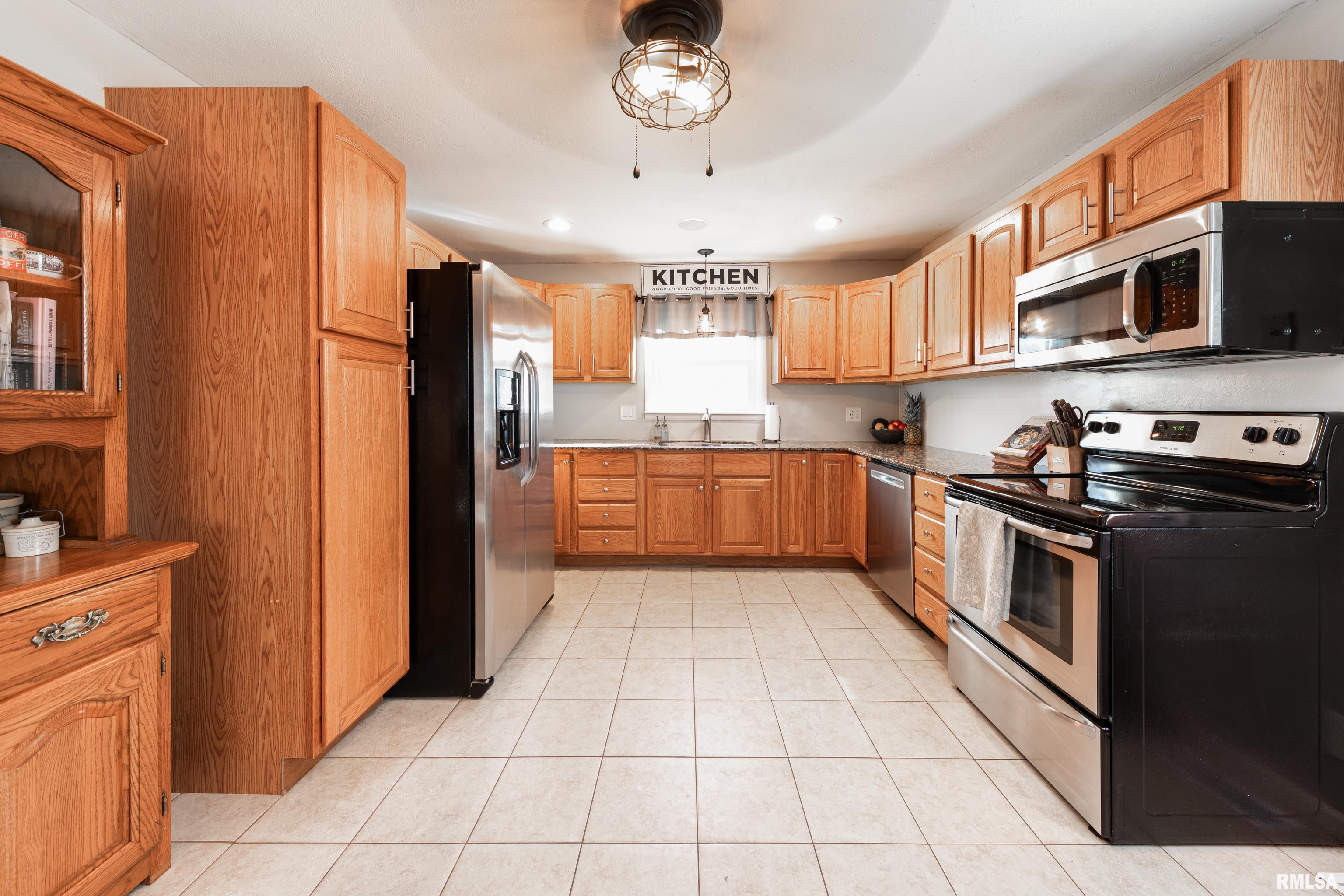22315 West Troxell Road Laura, IL 61451 - Photo 2 of 33 Gallery Image 2