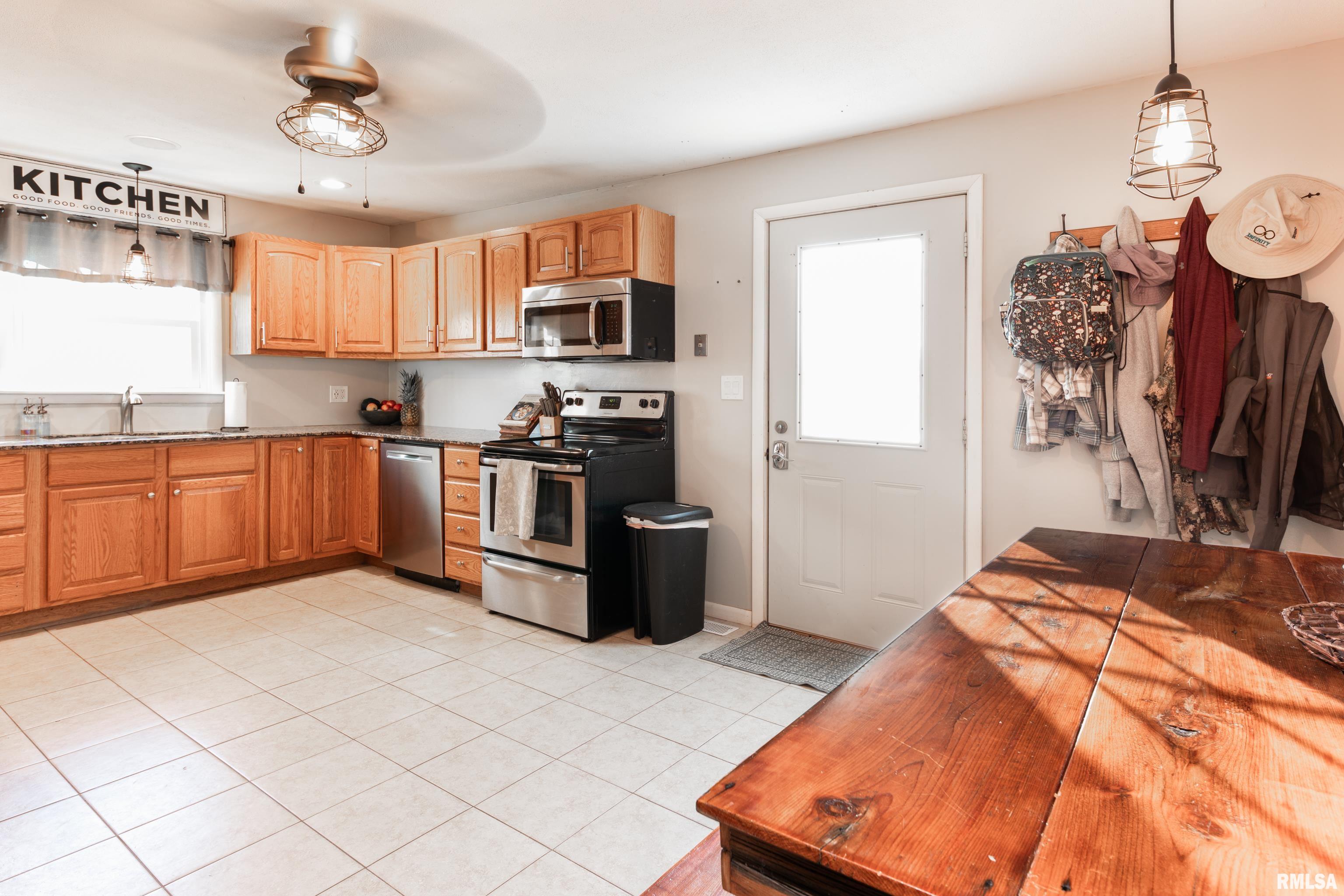 22315 West Troxell Road Laura, IL 61451 - Photo 5 of 33 Gallery Image 5