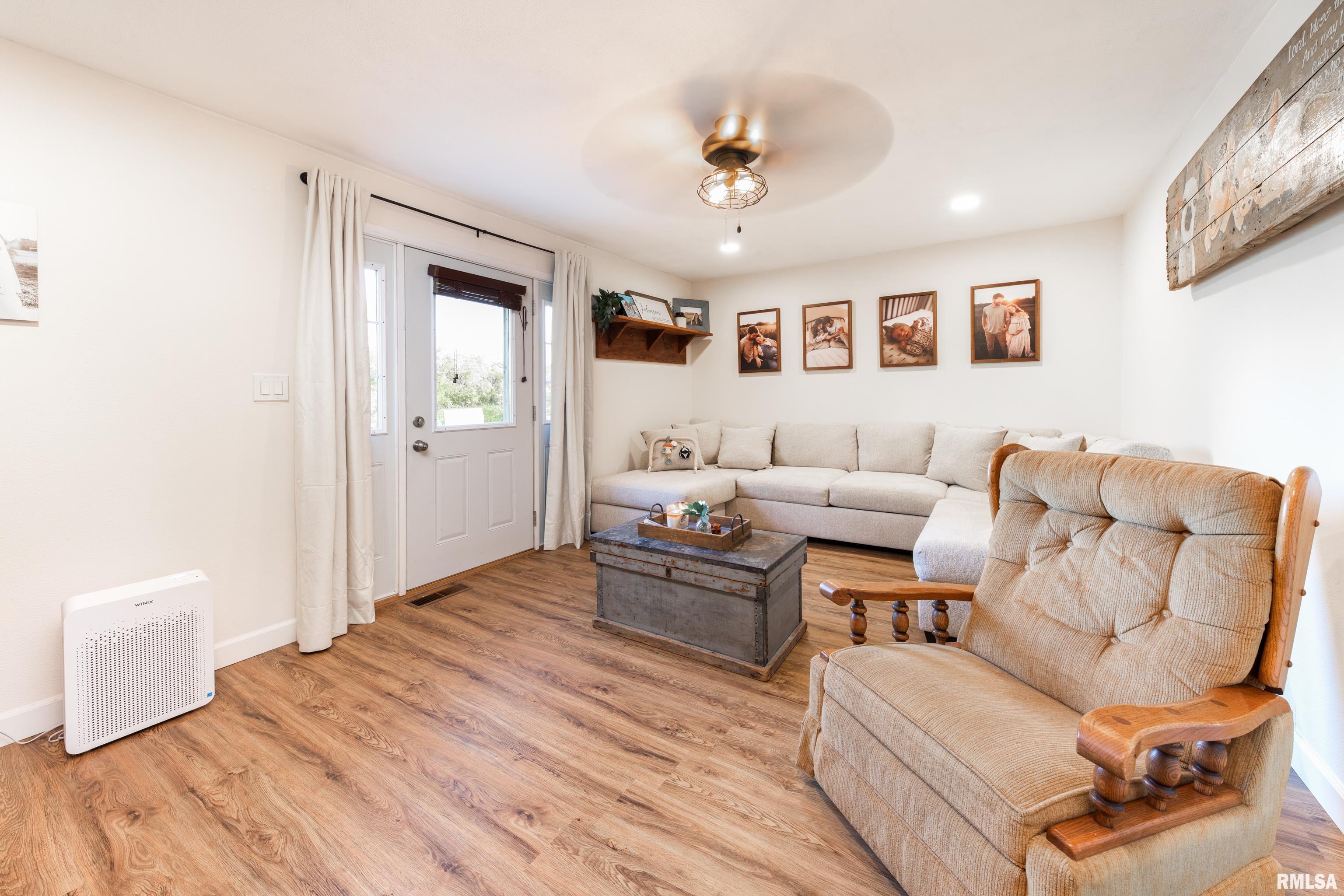 22315 West Troxell Road Laura, IL 61451 - Photo 6 of 33 Gallery Image 6