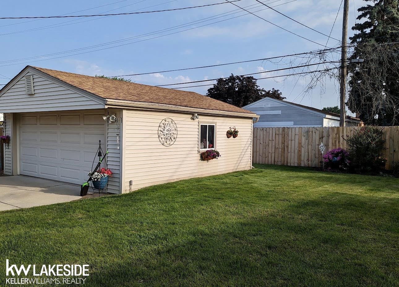 18127 Rainbow Road Fraser, MI 48026 - Photo 37 of 39 50127253-36.JPG