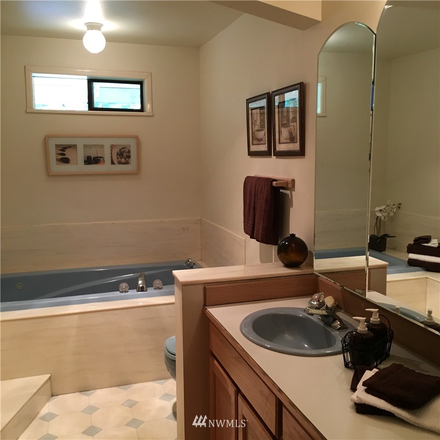 9034 Banner Road Southeast Port Orchard, WA 98367 - Photo 18 of 23 Gallery Image 18
