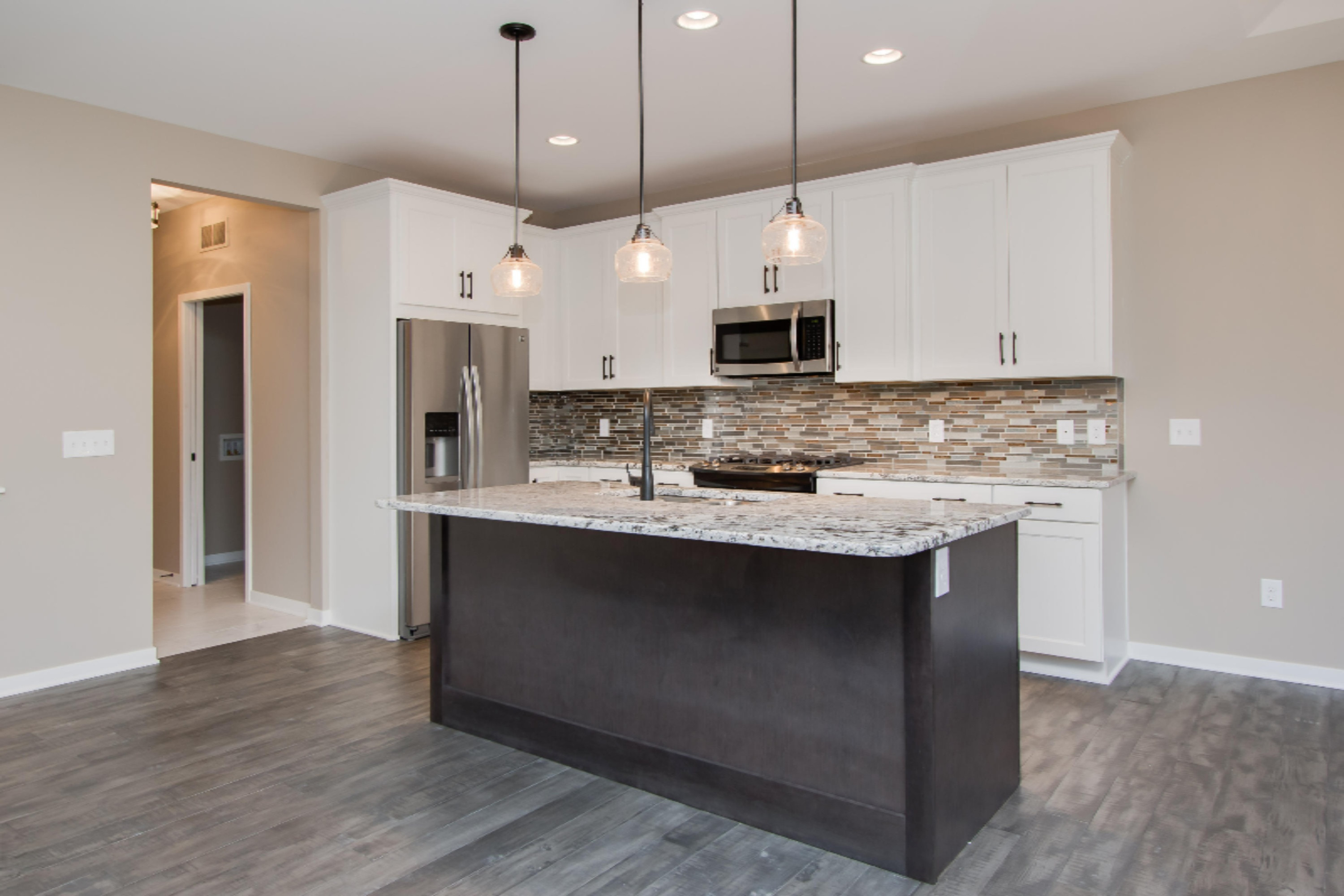 3363 Dunns Ridge, Unit 52 Kalamazoo, MI 49009 - Photo 5 of 17 11 28 2016_WW-01-001_Dogwood_Kitchen_Isl